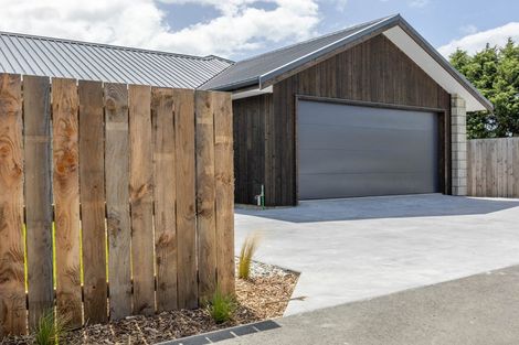 Photo of property in 114 Severn Street, Clifton, Invercargill, 9812