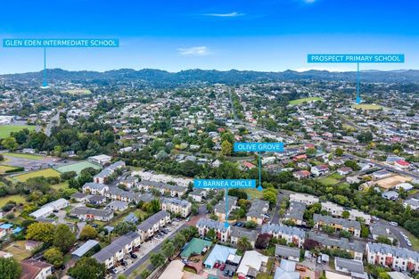 Photo of property in 7 Barnea Circle, Glen Eden, Auckland, 0602