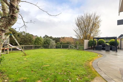 Photo of property in 37 La Lena Grove, Fitzherbert, Palmerston North, 4410