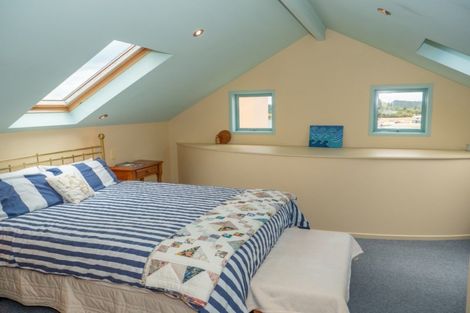 Photo of property in 4 Bush Point Road, Cable Bay, 0420