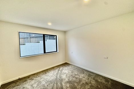 Photo of property in 23 Kerekin Drive, Oteha, Auckland, 0632