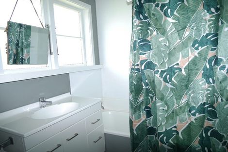 Photo of property in 1 Toru Road, Paraparaumu Beach, Paraparaumu, 5032