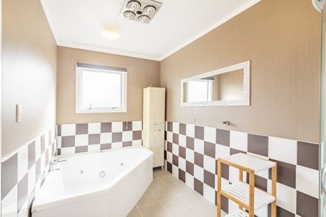 Photo of property in 44 Jellicoe Avenue, Tuakau, 2121