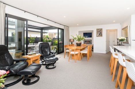 Photo of property in 451 College Street, Hokowhitu, Palmerston North, 4410