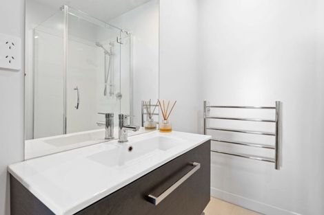 Photo of property in Frank Sargeson Apts, 207/74 Anzac Street, Takapuna, Auckland, 0622