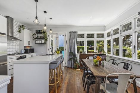 Photo of property in 96 Tio Tio Road, Seatoun, Wellington, 6022