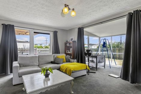 Photo of property in 42 Tiraumea Drive, Pakuranga, Auckland, 2010