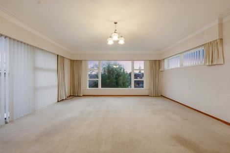 Photo of property in 16 Highlight Parade, Te Atatu South, Auckland, 0610