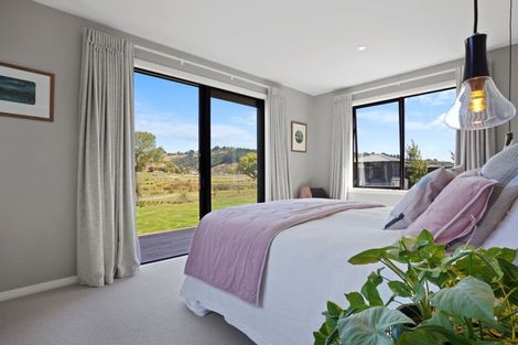 Photo of property in 8 Caro Lane, Cracroft, Christchurch, 8022