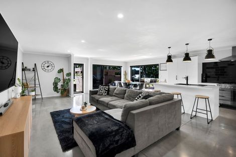 Photo of property in 24 Mahoetahi Road, Sentry Hill, Waitara, 4382