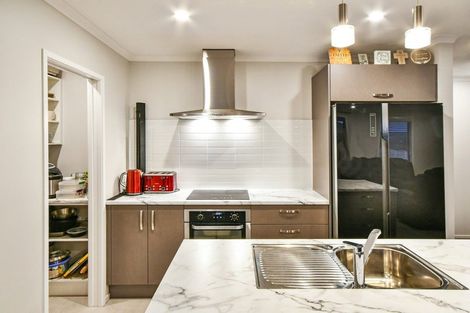 Photo of property in 82 Harriet Johnston Drive, Pokeno, 2402