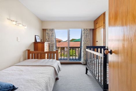 Photo of property in 10 Stormont Place, Avonhead, Christchurch, 8042