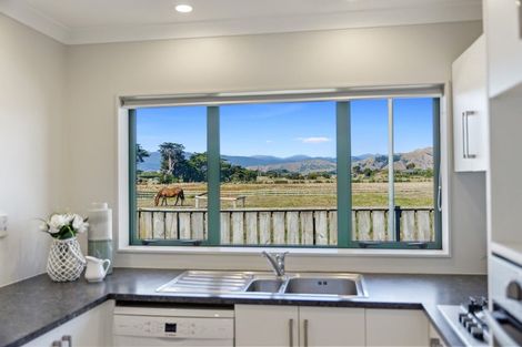 Photo of property in 13 Brendan Drive, Te Horo Beach, Otaki, 5581