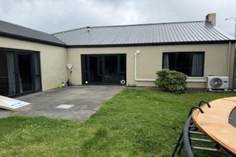 Photo of property in 73 Guildford Drive, Paraparaumu, 5032