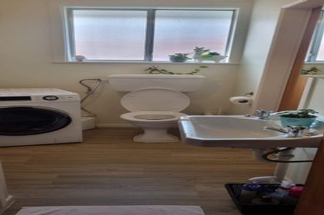 Photo of property in 2/12 Jillett Street, Titahi Bay, Porirua, 5022