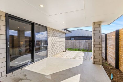 Photo of property in 14 Murray Ward Drive, Te Kauwhata, 3710