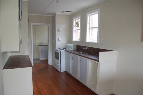 Photo of property in 3 Shearer Crescent, Naenae, Lower Hutt, 5011