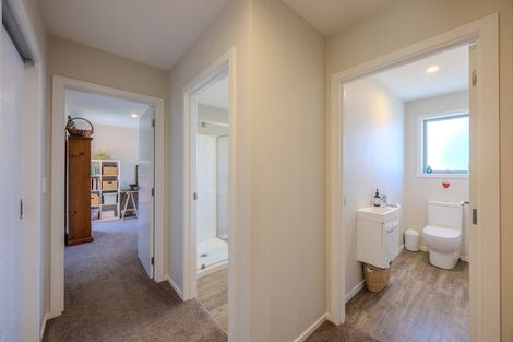 Photo of property in 4 Kingfisher Crescent, Albert Town, Wanaka, 9305