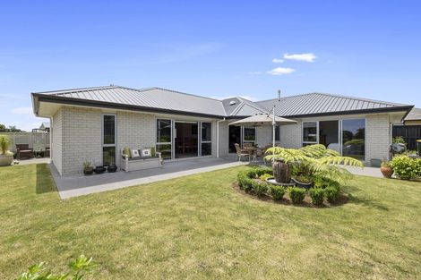 Photo of property in 3 Condor Crescent, Waiwhakaiho, New Plymouth, 4312