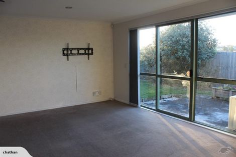 Photo of property in 76a Hepburn Road, Glendene, Auckland, 0602