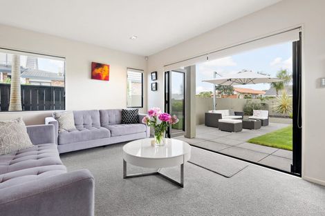 Photo of property in 48a Picasso Drive, West Harbour, Auckland, 0618