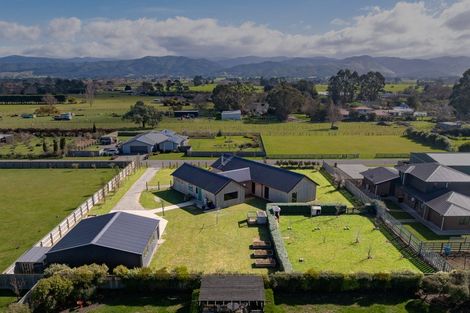 Photo of property in 1 Remutaka Lane, Carterton, 5713