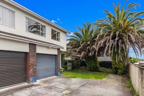 Photo of property in 4/90 Lynwood Road, New Lynn, Auckland, 0600