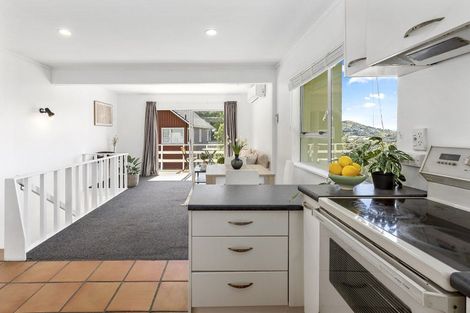 Photo of property in 1a Sandhurst Way, Crofton Downs, Wellington, 6035