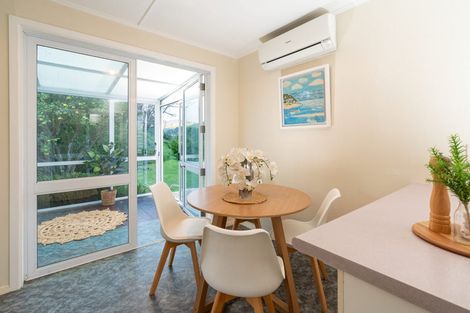 Photo of property in 100 Tilley Road, Paekakariki, 5034