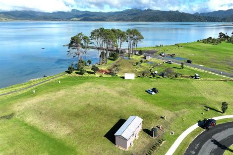 Photo of property in 10 Taniwha Place, Matarangi, 3592