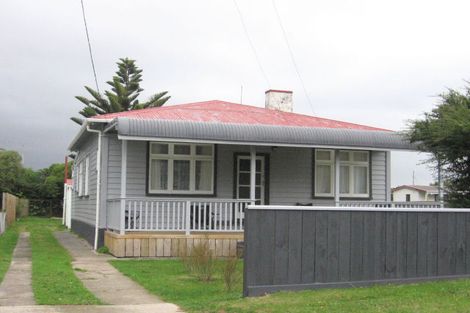 Photo of property in 18 Elizabeth Street, Moera, Lower Hutt, 5010