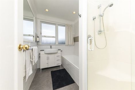 Photo of property in 397a West Coast Road, Glen Eden, Auckland, 0602