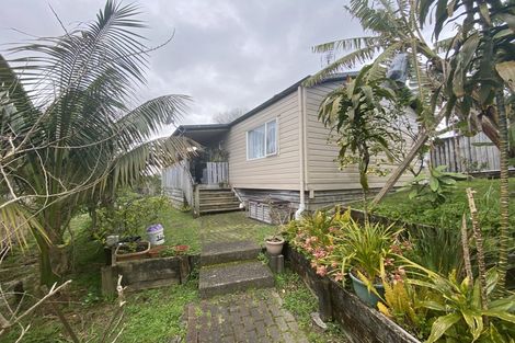 Photo of property in 35 Rua Road, Glen Eden, Auckland, 0602
