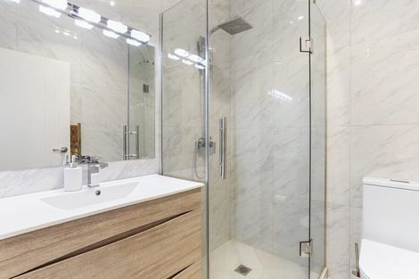 Photo of property in 21d Cherry Tree Place, Massey, Auckland, 0614