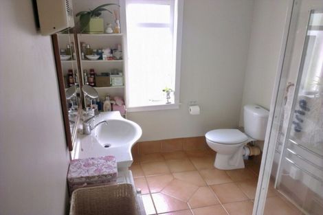 Photo of property in 2/1 Marau Crescent, Mission Bay, Auckland, 1071