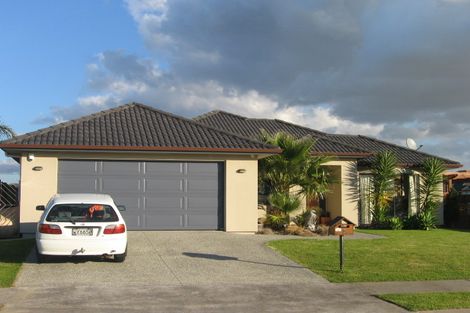 Photo of property in 8 Feeny Crescent, East Tamaki, Auckland, 2013