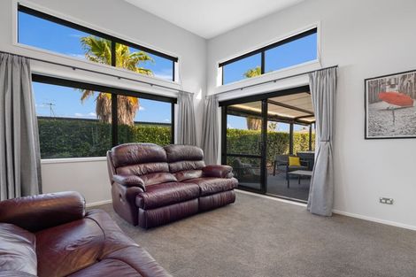 Photo of property in 2 Celmisia Retreat, Papamoa Beach, Papamoa, 3118