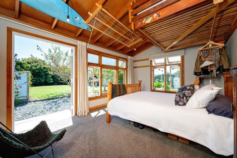 Photo of property in 21 Grove Road, Haumoana, 4102