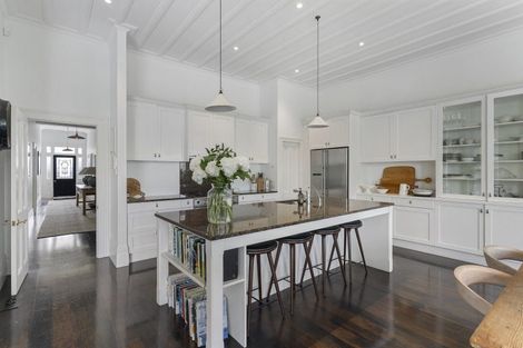 Photo of property in 17 Tainui Road, Devonport, Auckland, 0624