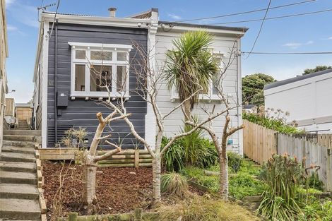 Photo of property in 48 Edinburgh Terrace, Berhampore, Wellington, 6023