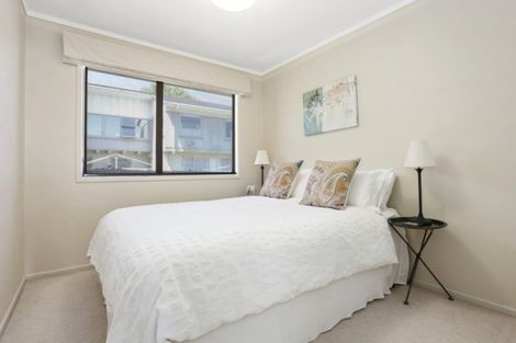 Photo of property in 2/56 Ridgemount Rise, Mangere Bridge, Auckland, 2022