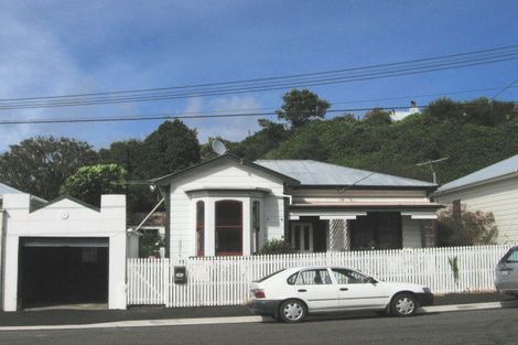 Photo of property in 15 Ribble Street, Island Bay, Wellington, 6023