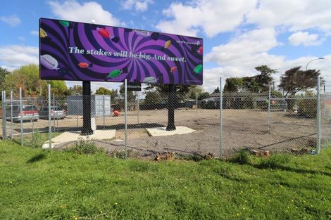 Photo of property in 320 Lincoln Road, Henderson, Auckland, 0610