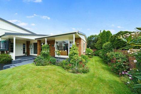 Photo of property in 80 Queens Grove, Hutt Central, Lower Hutt, 5010