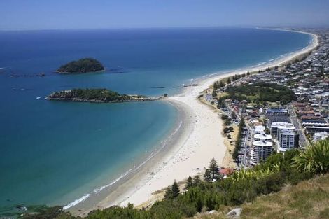 Photo of property in 4 Marine Parade, Mount Maunganui, 3116