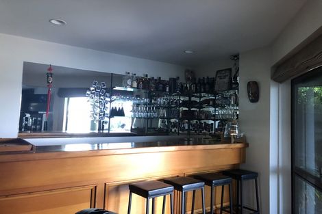 Photo of property in 100 Stanley Point Road, Stanley Point, Auckland, 0624