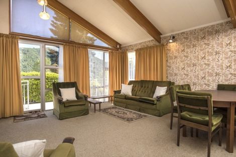 Photo of property in 244 Waikawa Road, Waikawa, Picton, 7220