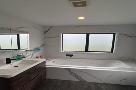 Photo of property in 1 Wyon Way, Flat Bush, Auckland, 2016