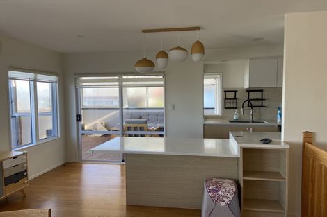 Photo of property in 1/11 Strid Road, Te Atatu South, Auckland, 0610