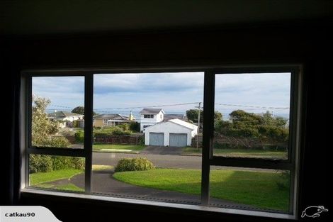 Photo of property in 112 Karaka Street, Castlecliff, Whanganui, 4501